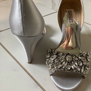 Silver badgley mischka heels